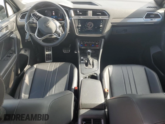 2022 Volkswagen Tiguan SE R-Line Black with VIN 3VVCB7AX1NM080975, listed as a Copart auction lot 56099945 with 42,376 mi miles and Salvage title. Bid and sale history available at DreamBid. Image 8.