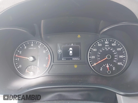 2018 Kia Optima EX with VIN 5XXGU4L32JG261985, listed as a IAAI auction lot 42083868 with 33,264 mi miles and . Bid and sale history available at carsss.com. Image 7.