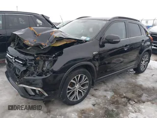 2018 Mitsubishi Outlander SEL z VIN JA4AR4AW3JU003581, wystawiony jako IAAI lot #41649517 z przebiegiem 133 160 mil mil oraz . Historia ofert i sprzedaży dostępna na DreamBid. Obrazek 2.