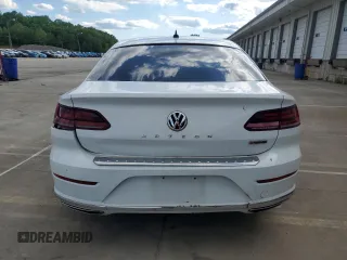 2019 Volkswagen Arteon SE z VIN WVWBR7AN1KE000435, wystawiony jako Copart lot #55991645 z przebiegiem 70 285 mil mil oraz Czysty tytuł • Clean title. Historia ofert i sprzedaży dostępna na DreamBid. Obrazek 6.