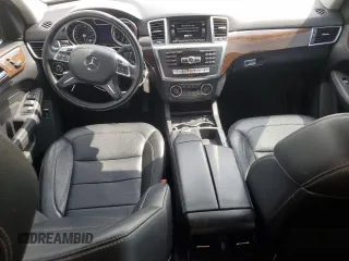 2014 Mercedes-Benz M 350 z VIN 4JGDA5HB7EA416478, wystawiony jako Copart lot #52735995 z przebiegiem 111 499 mil mil oraz Szkoda całkowita • Salvage title. Historia ofert i sprzedaży dostępna na DreamBid. Obrazek 8.