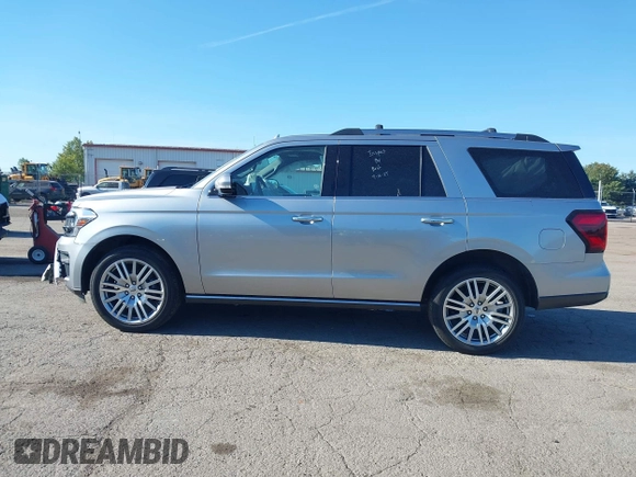 2024 Ford Expedition Limited with VIN 1FMJU2A86REA18667, listed as a IAAI auction lot 42809283 with 32,901 mi miles and . Bid and sale history available at DreamBid. Image 14.