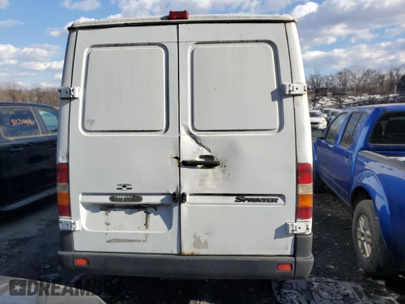 2005 Freightliner Sprinter with VIN WDYPD644X55808843, listed as a Copart auction lot 42859055 with 312,164 mi miles and Clean Title. Bid and sale history available at DreamBid. Image 6.