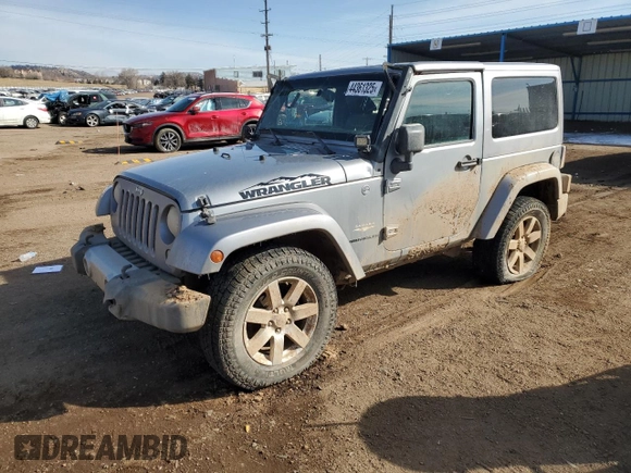 2015 Jeep Wrangler Sahara z VIN 1C4AJWBG5FL505084, wystawiony jako Copart lot #44361325 z przebiegiem 138 146 mil mil oraz Nie do naprawy • Non repairable. Historia ofert i sprzedaży dostępna na DreamBid. Obrazek 1.