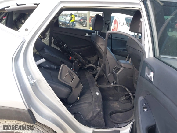2021 Hyundai Tucson Sport with VIN KM8J3CAL1MU382233, listed as a IAAI auction lot 41378843 with 41,249 mi miles. Bid and sale history available at carsss.com. Image 8.
