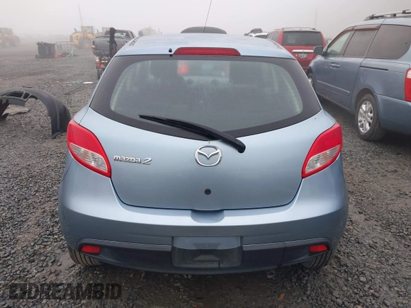 2013 Mazda 2 Sport z VIN JM1DE1KZ0D0167646, wystawiony jako IAAI lot #41335289 z przebiegiem 48 380 mil mil oraz . Historia ofert i sprzedaży dostępna na DreamBid. Obrazek 16.