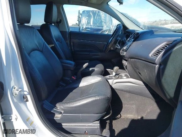 2015 Mitsubishi Outlander Sport SE with VIN 4A4AR4AU9FE021744, listed as a IAAI auction lot 41633543 with 95,393 mi miles. Bid and sale history available at carsss.com. Image 5.