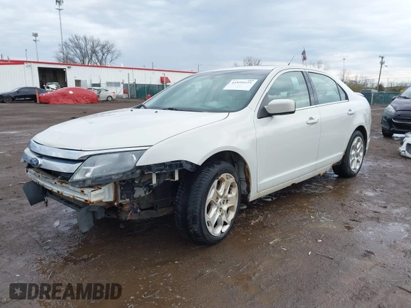 2011 Ford Fusion SE with VIN 3FAHP0HGXBR171931, listed as a IAAI auction lot 41891621 with 183,766 mi miles. Bid and sale history available at carsss.com. Image 2.