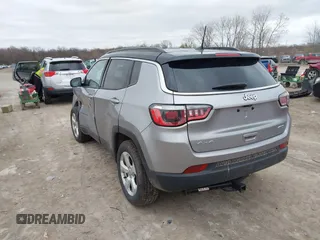 2018 Jeep Compass Latitude with VIN 3C4NJDBB1JT303009, listed as a IAAI auction lot 42012766 with 161,463 mi miles. Bid and sale history available at carsss.com. Image 3.