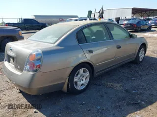 2002 Nissan Altima S with VIN 1N4AL11D32C291507, listed as a IAAI auction lot 41997253 with 199,769 mi miles. Bid and sale history available at carsss.com. Image 4.