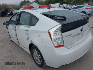 2010 Toyota Prius II with VIN JTDKN3DU7A0112031, listed as a IAAI auction lot 42013151 with 1 mi miles. Bid and sale history available at carsss.com. Image 3.