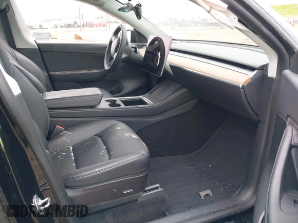 2021 Tesla Model Y Performance with VIN 5YJYGDEF9MF273884, listed as a IAAI auction lot 41781944 with Not Provided miles and . Bid and sale history available at DreamBid. Image 5.