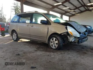 2004 Toyota Sienna CE with VIN 5TDZA23C44S097728, listed as a IAAI auction lot 41165780 with 130,553 mi miles. Bid and sale history available at carsss.com. Image 1.