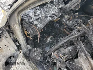2004 Audi A4 1.8T z VIN WAULC68E14A124301, wystawiony jako Copart lot #51694505 z przebiegiem Nie podano mil oraz Nie do naprawy • Non repairable. Historia ofert i sprzedaży dostępna na DreamBid. Obrazek 9.
