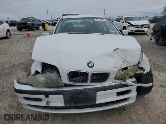 2001 BMW 3 Series 325i with VIN WBAAN374X1NE55555, listed as a Copart auction lot 87872375 with 176,104 mi miles and Salvage Title. Bid and sale history available at carsss.com. Image 5.