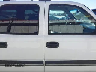 2005 Chevrolet Suburban LT with VIN 1GNEC16Z55J106137, listed as a IAAI auction lot 41235825 with 231,042 mi miles and . Bid and sale history available at DreamBid. Image 13.