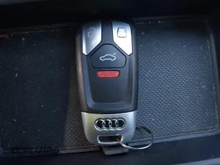 2018 Audi Q5 Premium Plus with VIN WA1BNAFYXJ2097883, listed as a IAAI auction lot 41890804 with 44,220 mi miles. Bid and sale history available at carsss.com. Image 11.
