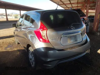 2018 Nissan Note SV z VIN 3N1CE2CP9JL370678, wystawiony jako IAAI lot #41643320 z przebiegiem 174 744 mil mil oraz . Historia ofert i sprzedaży dostępna na DreamBid. Obrazek 3.