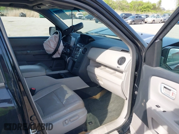 2015 Honda Pilot EX-L with VIN 5FNYF4H53FB054525, listed as a IAAI auction lot 42111022 with 148,305 mi miles and . Bid and sale history available at carsss.com. Image 5.