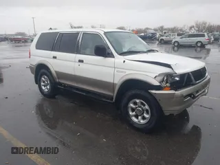 1998 Mitsubishi Montero Sport LS with VIN JA4MT31P1WP033671, listed as a IAAI auction lot 41725943 with 189,759 mi miles. Bid and sale history available at carsss.com. Image 1.