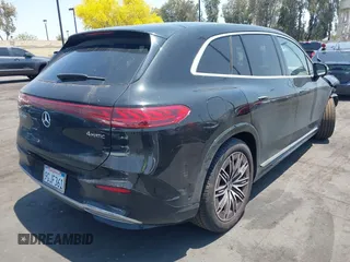 2023 Mercedes-Benz EQS 580 z VIN 4JGDM4EB5PA018484, wystawiony jako IAAI lot #42451530 z przebiegiem 24 293 mil mil oraz . Historia ofert i sprzedaży dostępna na DreamBid. Obrazek 4.