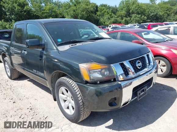 2008 Nissan Titan SE z VIN 1N6BA07D08N313205, wystawiony jako IAAI lot #42790513 z przebiegiem 154 131 mil mil oraz . Historia ofert i sprzedaży dostępna na DreamBid. Obrazek 1.