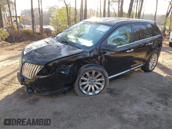2013 Lincoln MKX with VIN 2LMDJ6JK8DBL60753, listed as a IAAI auction lot 41760954 with 121,714 mi miles. Bid and sale history available at carsss.com. Image 17.