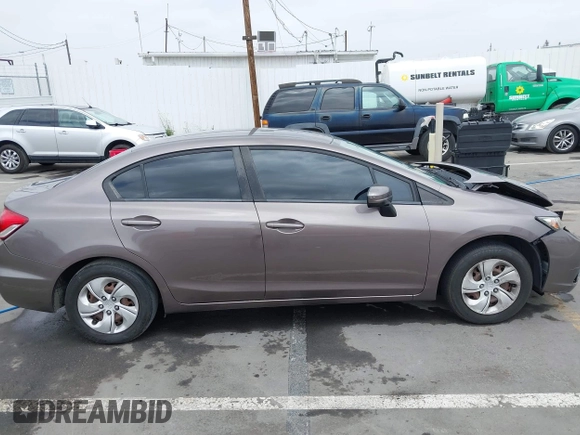 2014 Honda Civic LX z VIN 19XFB2F50EE228680, wystawiony jako IAAI lot #42164150 z przebiegiem 126 858 mil mil oraz . Historia ofert i sprzedaży dostępna na DreamBid. Obrazek 13.