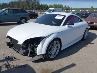 2009 Audi TTS Prestige z VIN TRUUF38J591015864, wystawiony jako IAAI lot #42228008 z przebiegiem 102 682 mil mil oraz . Historia ofert i sprzedaży dostępna na DreamBid. Obrazek 2.