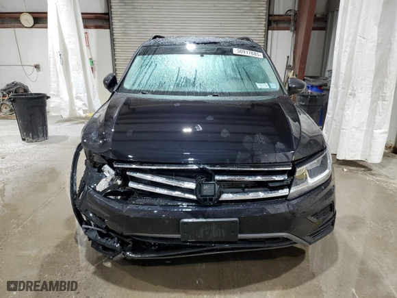 2019 Volkswagen Tiguan S with VIN 3VV0B7AX2KM017480, listed as a Copart auction lot 50917885 with 152,090 mi miles and Salvage Title. Bid and sale history available at carsss.com. Image 5.