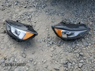 2022 Ford Edge SE z VIN 2FMPK4G99NBA27235, wystawiony jako Copart lot #56107895 z przebiegiem 37 232 mil mil oraz Szkoda całkowita • Salvage title. Historia ofert i sprzedaży dostępna na DreamBid. Obrazek 13.