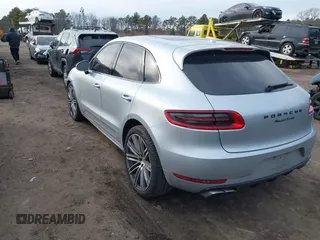 2015 Porsche Macan Turbo с VIN WP1AF2A57FLB96758, выставлен на аукционе IAAI как лот 41585014 с пробегом 129 886 миль миль и . История ставок и продаж доступна на DreamBid. Изображение 3.