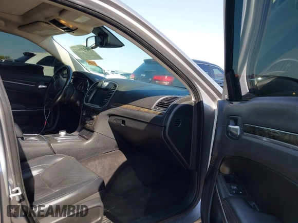 2018 Chrysler 300 Limited with VIN 2C3CCAKG1JH268982, listed as a IAAI auction lot 41970047 with 44,812 mi miles and . Bid and sale history available at DreamBid. Image 5.