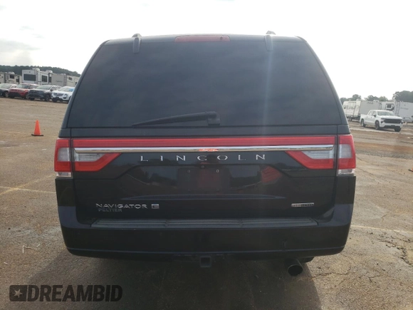 2015 Lincoln Navigator z VIN 5LMJJ3HT0FEJ02761, wystawiony jako Copart lot #68108404 z przebiegiem 208 819 mil mil oraz Szkoda całkowita • Salvage title. Historia ofert i sprzedaży dostępna na DreamBid. Obrazek 6.