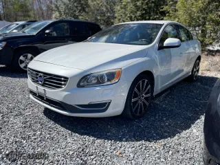 2015 Volvo S60 T6 Drive-E Platinum with VIN YV149MFM1F2337521, listed as a Copart auction lot 54000355 with 124,971 mi miles and Clean Title. Bid and sale history available at carsss.com. Image 2.