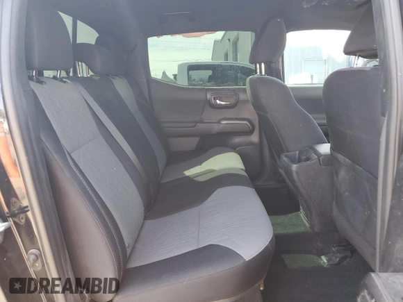2020 Toyota Tacoma SR5 with VIN 3TMCZ5AN4LM311636, listed as a Copart auction lot 54500525 with 32,230 mi miles and Salvage title. Bid and sale history available at DreamBid. Image 10.