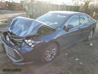 2019 Toyota Avalon Hybrid Limited with VIN 4T1B21FB7KU009366, listed as a Copart auction lot 46739045 with 70,832 mi miles and Salvage Title. Bid and sale history available at carsss.com. Image 1.