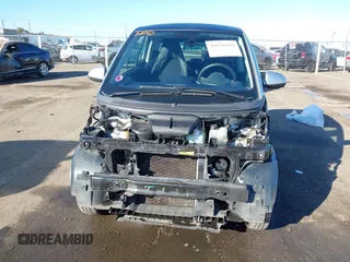 2015 Smart fortwo Passion z VIN WMEEJ3BA7FK805194, wystawiony jako IAAI lot #41676265 z przebiegiem 47 096 mil mil oraz . Historia ofert i sprzedaży dostępna na DreamBid. Obrazek 6.