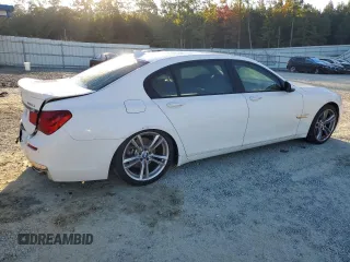 2015 BMW 7 Series 740Li with VIN WBAYE4C59FD139044, listed as a Copart auction lot 75907584 with 113,587 mi miles and Salvage Title. Bid and sale history available at DreamBid. Image 3.