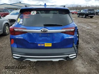 2021 Kia Seltos SX with VIN KNDETCA26M7081310, listed as a Copart auction lot 50694335 with 68,742 mi miles and Salvage Title. Bid and sale history available at carsss.com. Image 6.