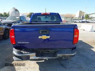 2017 Chevrolet Colorado 2WD WT z VIN 1GCHSBEA7H1298059, wystawiony jako IAAI lot #42381334 z przebiegiem 82 063 mil mil oraz . Historia ofert i sprzedaży dostępna na DreamBid. Obrazek 16.