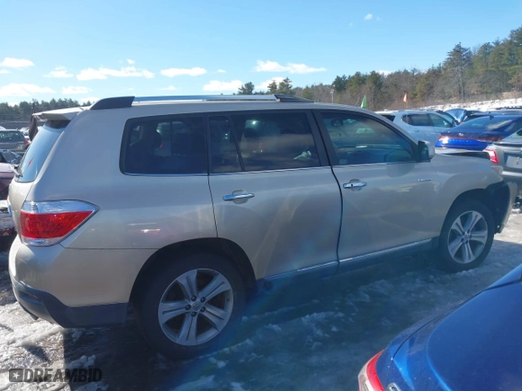 2013 Toyota Highlander Limited with VIN 5TDYK3EH5DS099723, listed as a IAAI auction lot 41565089 with 75,207 mi miles. Bid and sale history available at carsss.com. Image 14.