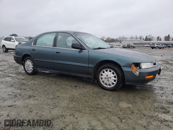 1996 Honda Accord EX with VIN 1HGCD5652TA206485, listed as a Copart auction lot 86851064 with 158,907 mi miles and Salvage Title. Bid and sale history available at DreamBid. Image 4.