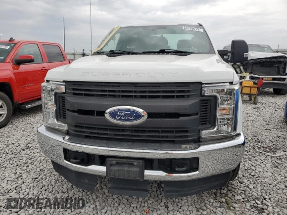 2019 Ford F-250 XL with VIN 1FDBF2B61KEF04613, listed as a Copart auction lot 53239515 with Not provided miles and Salvage title. Bid and sale history available at DreamBid. Image 5.