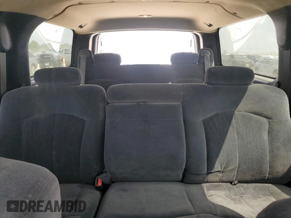 2002 Chevrolet Suburban LS с VIN 3GNEC16Z62G173455, выставлен на аукционе Copart как лот 51248445 с пробегом 275 412 миль миль и Списание • Salvage title. История ставок и продаж доступна на DreamBid. Изображение 10.