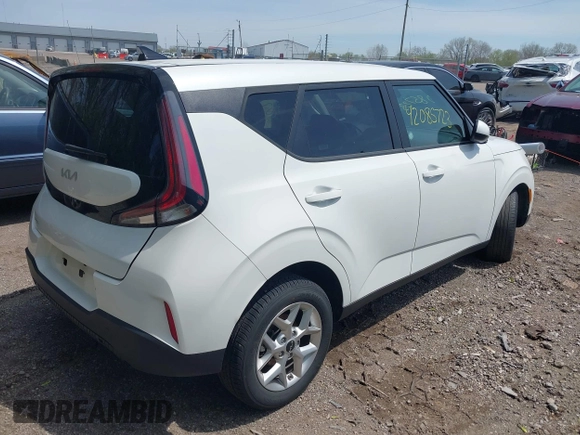 2024 Kia Soul S with VIN KNDJ23AUXR7227864, listed as a IAAI auction lot 42085723 with 28,767 mi miles and . Bid and sale history available at DreamBid. Image 4.