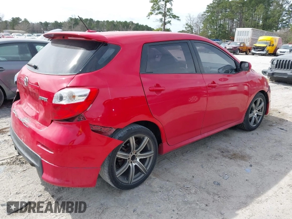 2009 Toyota Matrix S z VIN 2T1KE40E29C026440, wystawiony jako IAAI lot #41718124 z przebiegiem 148 546 mil mil oraz . Historia ofert i sprzedaży dostępna na DreamBid. Obrazek 4.