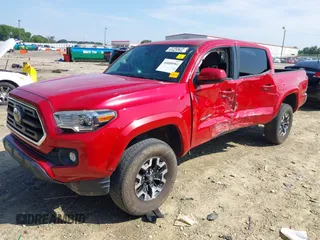 2018 Toyota Tacoma SR with VIN 5TFCZ5AN7JX163344, listed as a IAAI auction lot 40008984 with 93,598 mi miles. Bid and sale history available at carsss.com. Image 17.