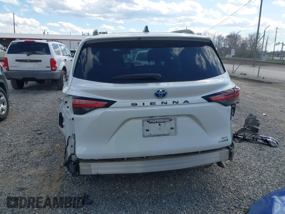 2022 Toyota Sienna XLE with VIN 5TDYRKEC6NS096521, listed as a IAAI auction lot 41882669 with 52,500 mi miles. Bid and sale history available at carsss.com. Image 17.