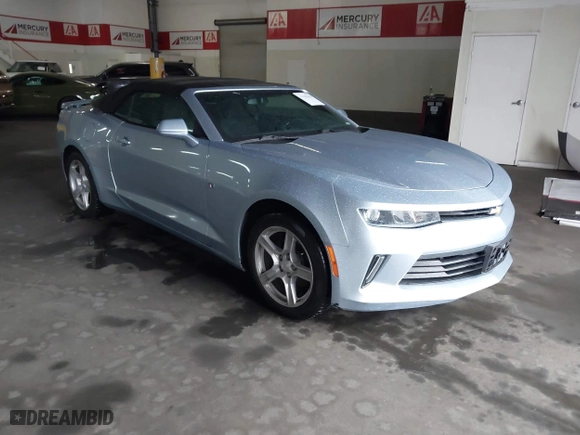 2018 Chevrolet Camaro 1LT with VIN 1G1FB3DX1J0130330, listed as a IAAI auction lot 41582610 with 61,364 mi miles. Bid and sale history available at carsss.com. Image 1.